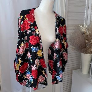 Gently used plus Size 2x/3x floral kimono